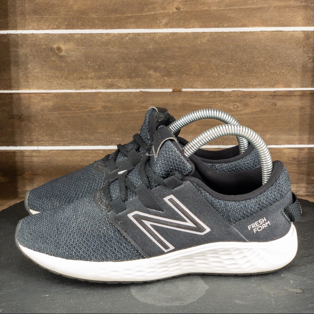 New Balance Fresh Foam Womens Size 6B - Picture 3 of 9
